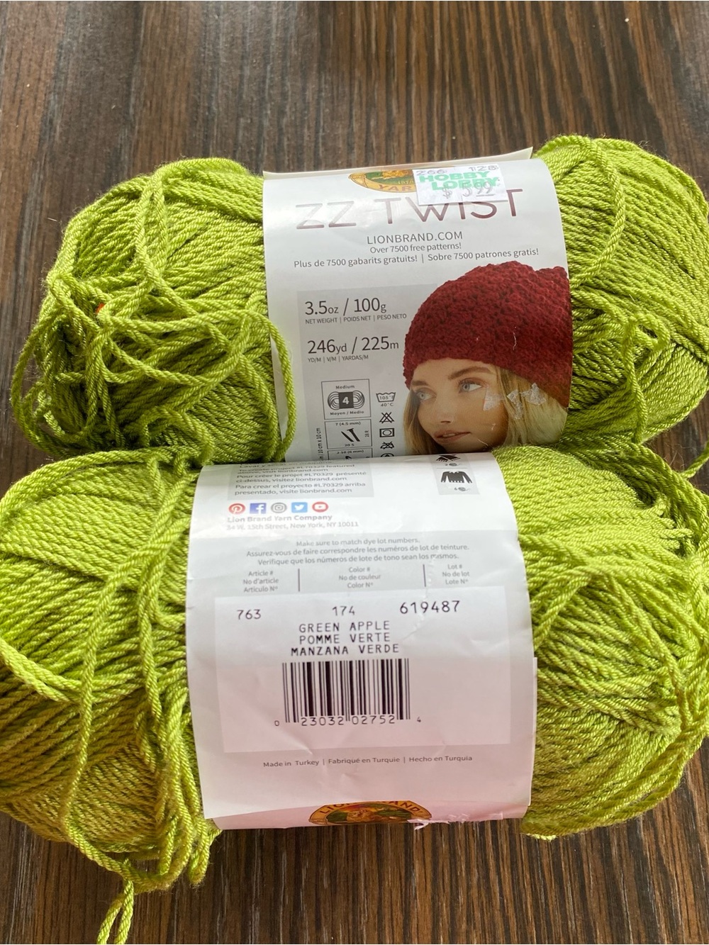 Lion Brand ZZ Twist Yarn - Green Apple